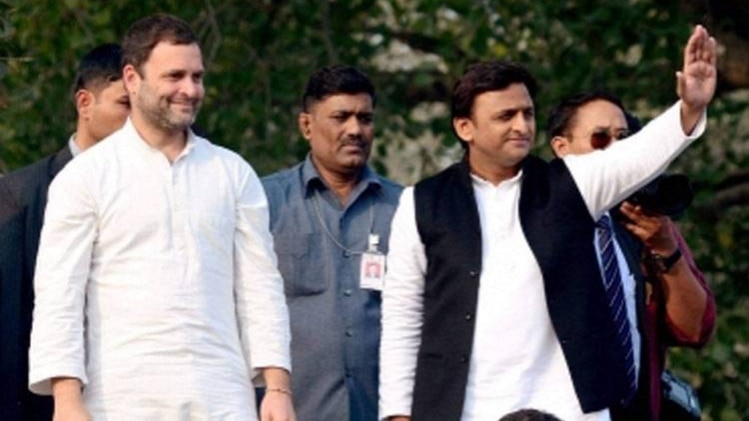 कांग्रेस अध्यक्ष राहुल गांधी और एसपी अध्यक्ष अखिलेश यादव (फाइल फोटो-पीटीआई)