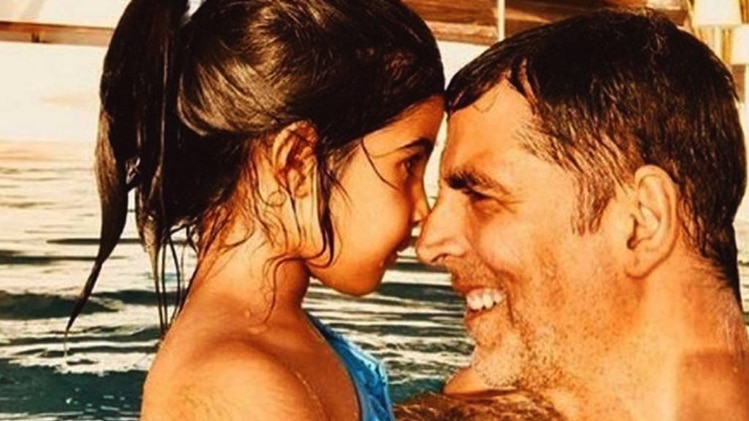 बेटी नितारा संग अक्षय कुमार (इंडिया टुडे)