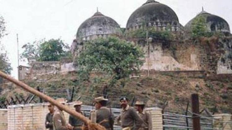 अयोध्या का विवादित ढांचा (फोटो-indiatoday)