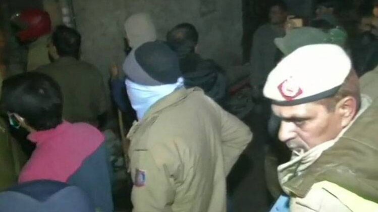 पंखा बनाने की फैक्ट्री में ब्लास्ट (फोटो-ANI)