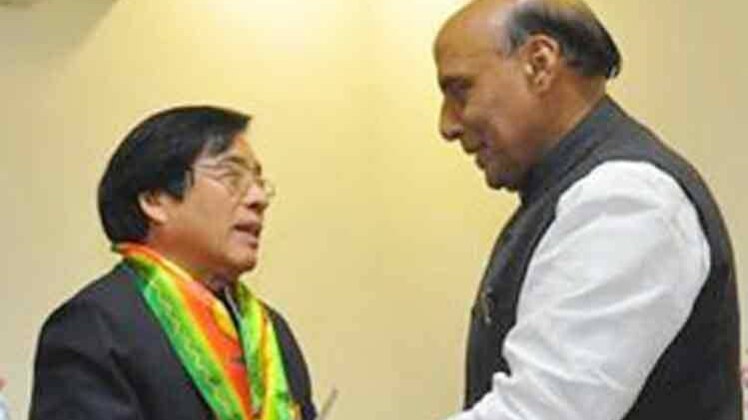 Gegong Apang and Union Home minister Rajnath Singh (Courtecy- India Today)