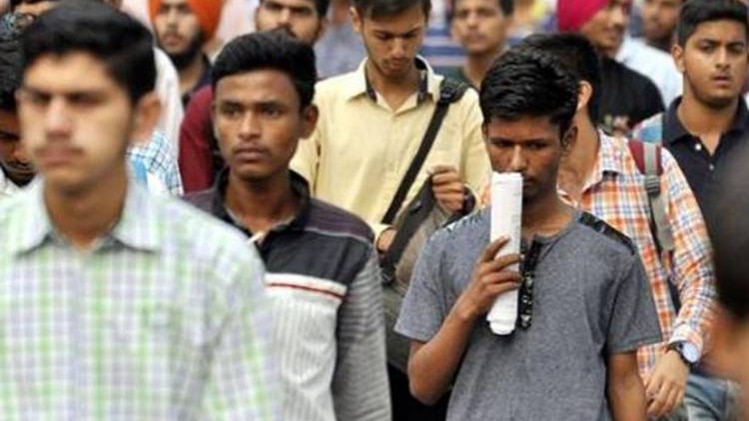 केंद्र सरकार ने सामान्य वर्ग के गरीबों के लिए 10 फीसदी आरक्षण का प्रस्ताव रखा है 