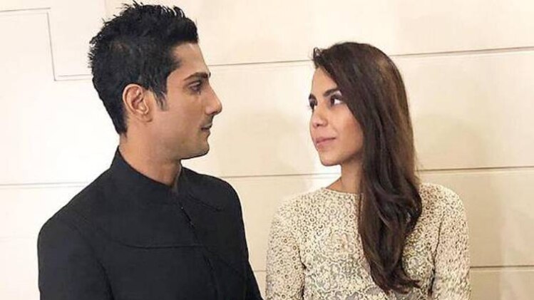 प्रतीक बब्बर संग सान्या सागर 