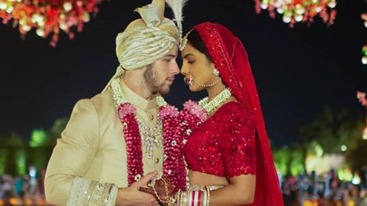 प्रियंका चोपड़ा और निक जोनस (फाइल फोटो)