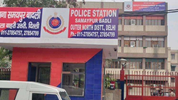 घर के पास मिली बच्ची की लाश