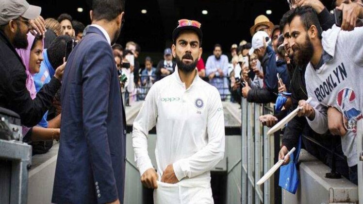 Virat Kohli juggles ball 