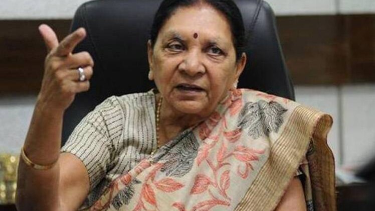 राज्यपाल आनंदीबेन पटेल. 