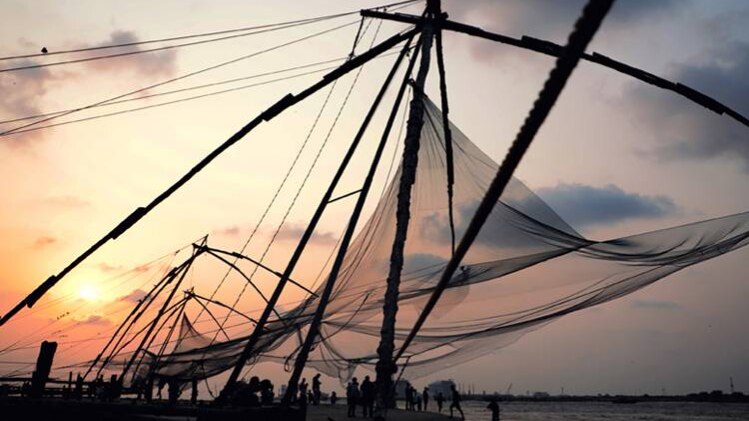 एर्णाकुलम जिले का कोच्च‍ि फोर्ट इलाका प्रमुख पर्यटन स्थल है 