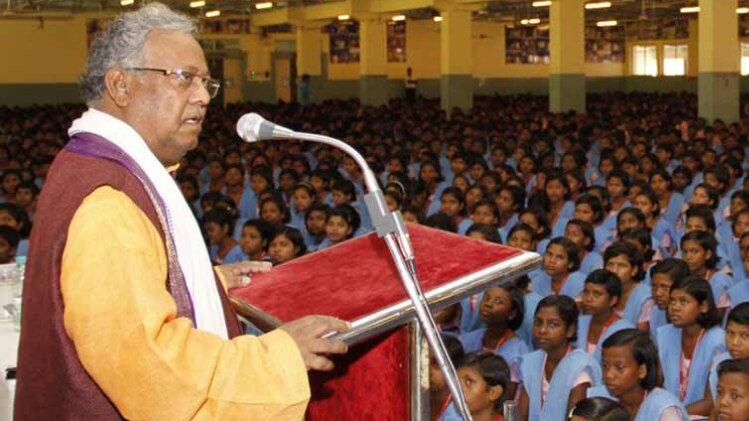 घोसी संसदीय सीट से बीजेपी के सांसद हरिनारायण राजभर (फाइल-ट्विटर)