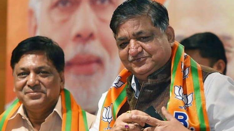 बीजेपी नेता नरेश अग्रवाल (फोटो-facebook)