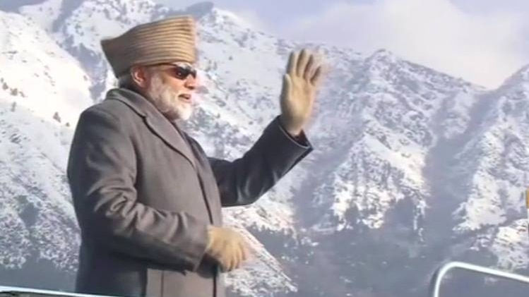 झील की सैर करते पीएम मोदी(फोटो-ANI)