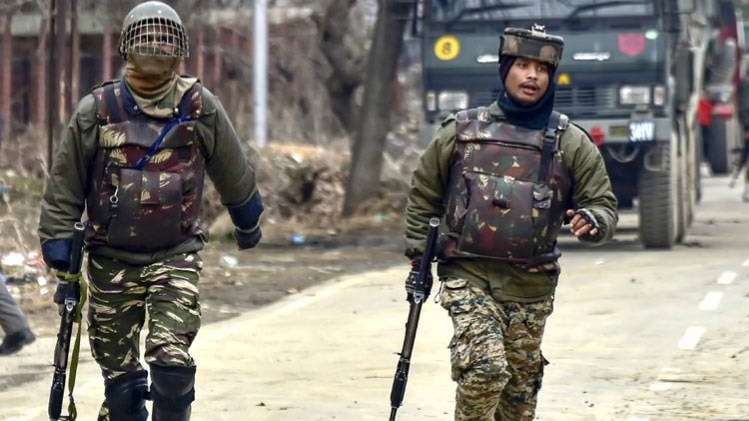 सेना की आतंकियों को खुली चेतावनी (फाइल फोटो)