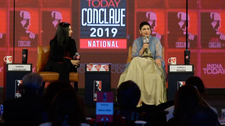 शोमा चौधरी के साथ सोनाली बेंद्रे PHOTO: Vishal Ghavri 