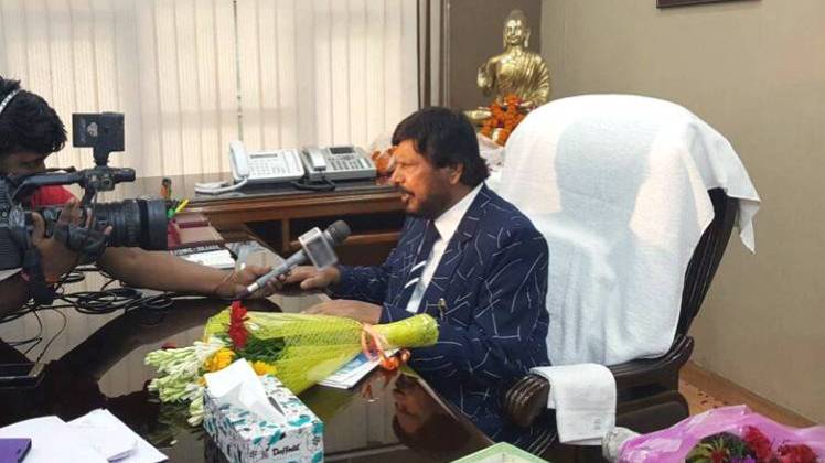 रामदास अठावले के व‍िवाद‍ित बयान (Photo: Facebook)