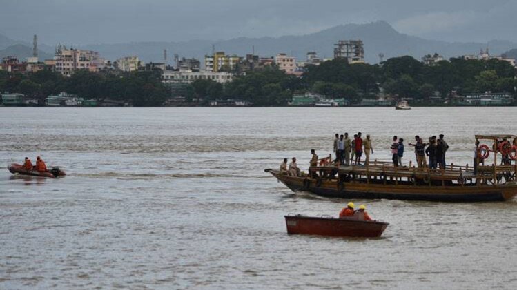 असम की स्वशासी सीट पर कांग्रेस नेता बिरेन सिंह का कब्जा है. 
