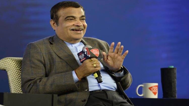 इंडिया टुडे के मंच पर नितिन गडकरी