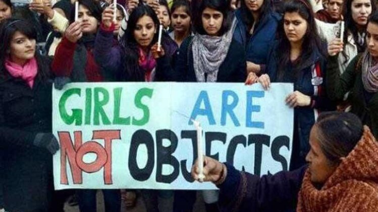 दिल्ली में महिलाओं पर अपराध लगातार बढ़ रहा है (फाइल-PTI)