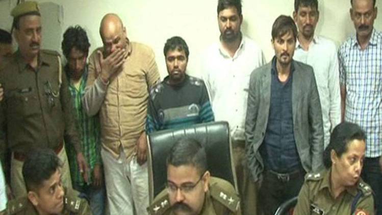 करोड़ों की पीतल चुराने वाला गैंग गिरफ्तार (फोटो-आजतक)