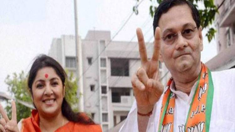 भाजपा उम्मीदवार लॉकेट चटर्जी और चंद्र बोस (फाइल फोटो)