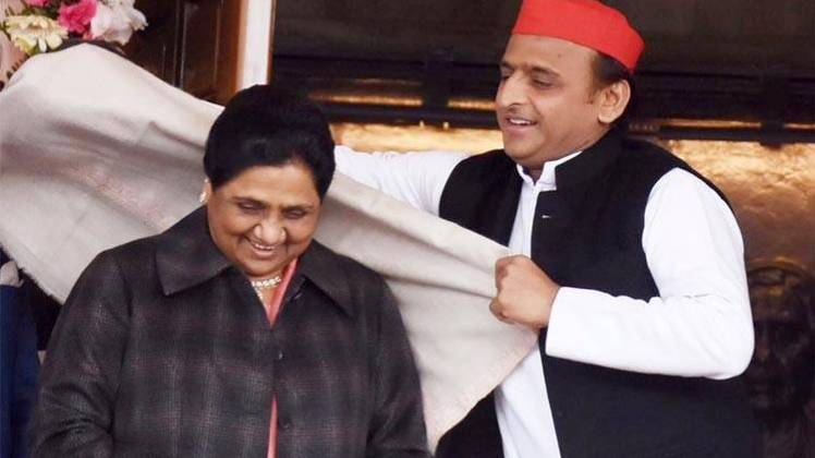 सपा अध्यक्ष अखिलेश यादव और बसपा सुप्रीमो मायावती (फोटो-Twitter)