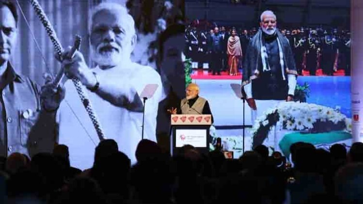 प्रधानमंत्री नरेंद्र मोदी