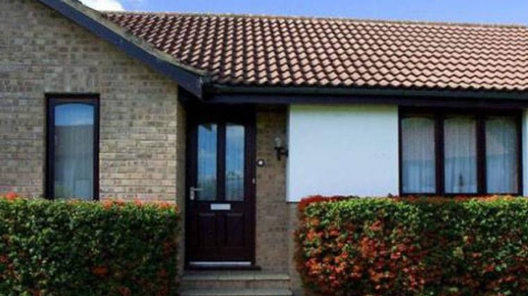 ऐसी होनी चाहिए घर की नेमप्लेट