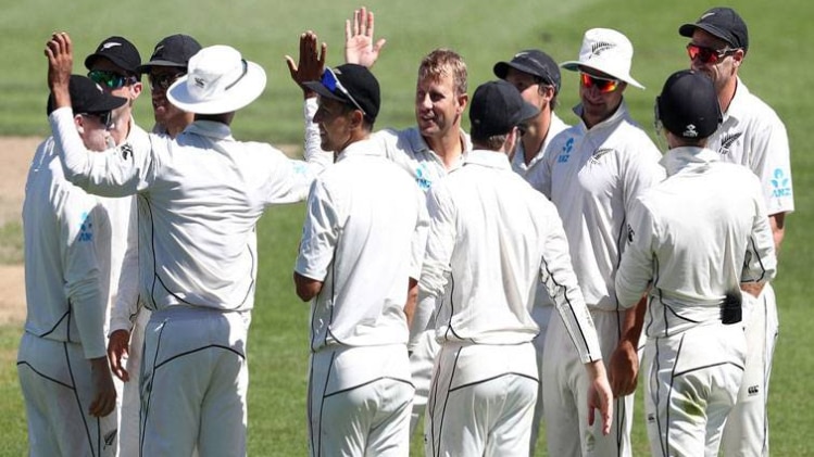 Trent Boult's five-wicket haul gave New Zealand a crushing victory over Bangladesh