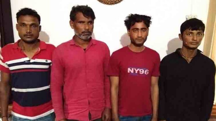 गिरफ्तार ठग 