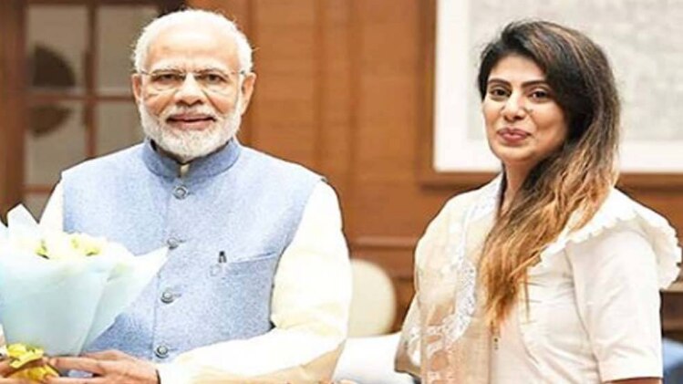 पीएम मोदी और रीवाबा जडेजा (फोटो- Instagram)