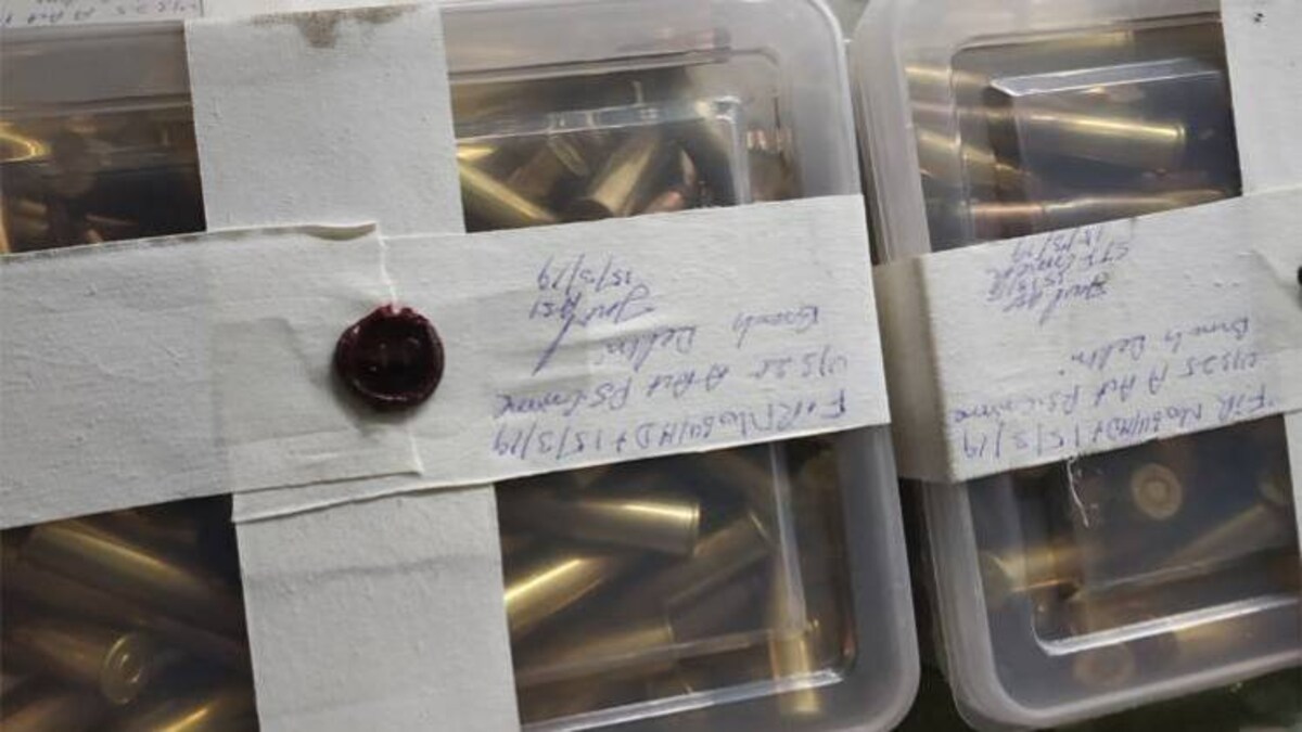 दिल्ली को गोलियों से दहलाने की साजिश बेनकाब, 2000 जिंदा कारतूस बरामद - live cartridge seized delhi police crime atrc - AajTak