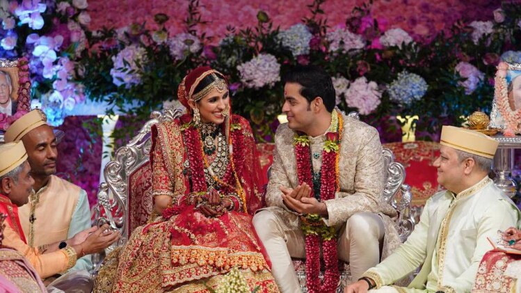 श्लोका मेहता और आकाश अंबानी