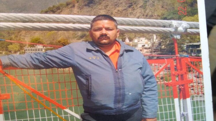 कर्ज से परेशान पिता ने दो बच्चों का क़त्ल कर खुदकुशी की(फोटो-आजतक)