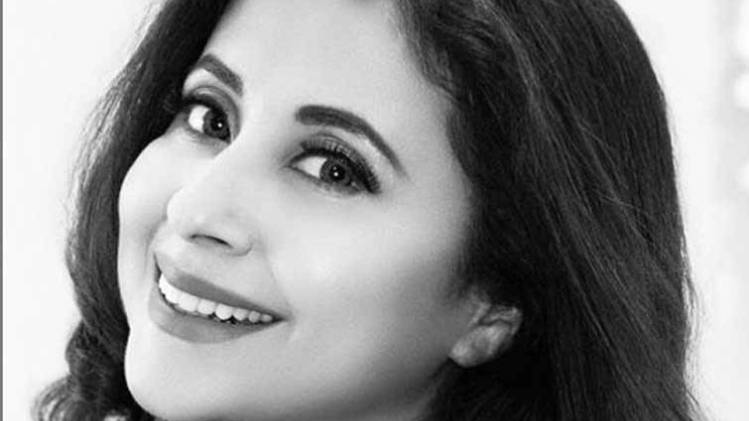 फेसबुक यूजर्स जैसे प्रतीक श्री अनुराग और कनक मिश्र