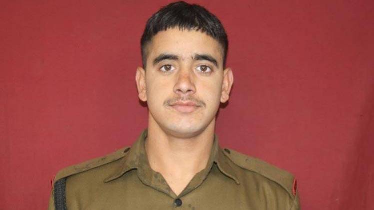 LoC पर पाकिस्तान की फायरिंग में शहीद जवान यश पॉल