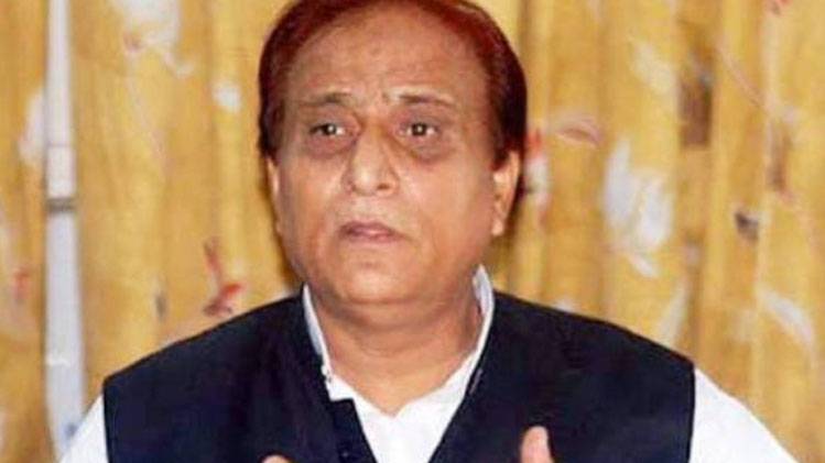 खाकी अंडरवियर के बयान से पलटे आजम