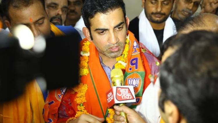 BJP प्रत्याशी गौतम गंभीर पूवी दिल्ली से नामांकन के दौरान(फोटो-@GautamGambhir)