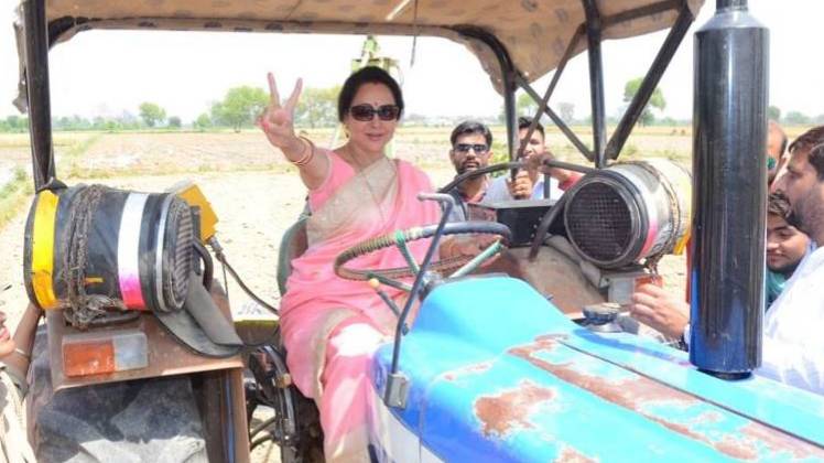 मथुरा से BJP कैंडिडेट हेमा मालिनी (फोटो-ANI)