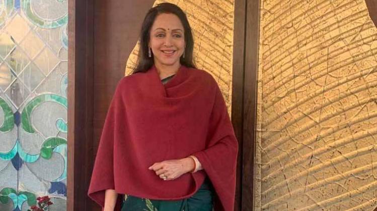 हेमा मालिनी अभी भी फिल्मी अंदाज में ही चुनाव प्रचार करती हैं (फाइल-ट्विटर)