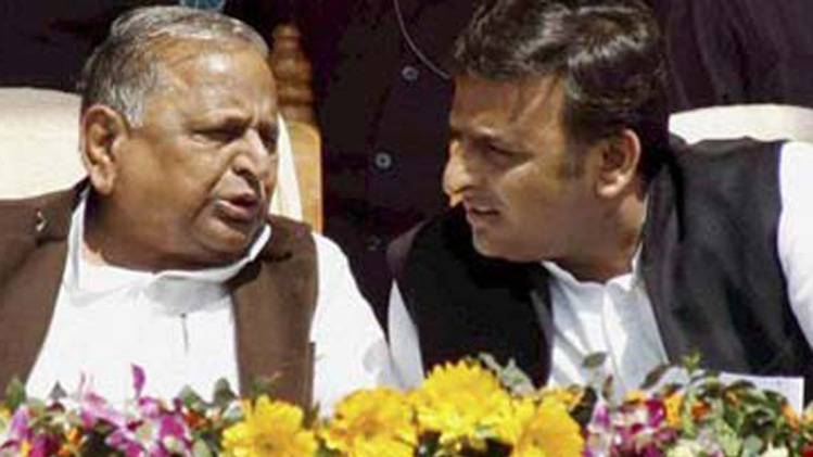 (फाइल फोटो- अखिलेश यादव, मुलायम सिंह यादव) 