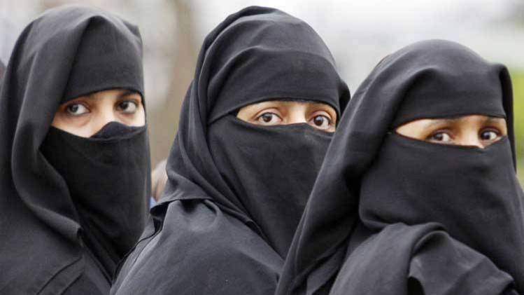 अबकी बार निकाह हलाला पर वार