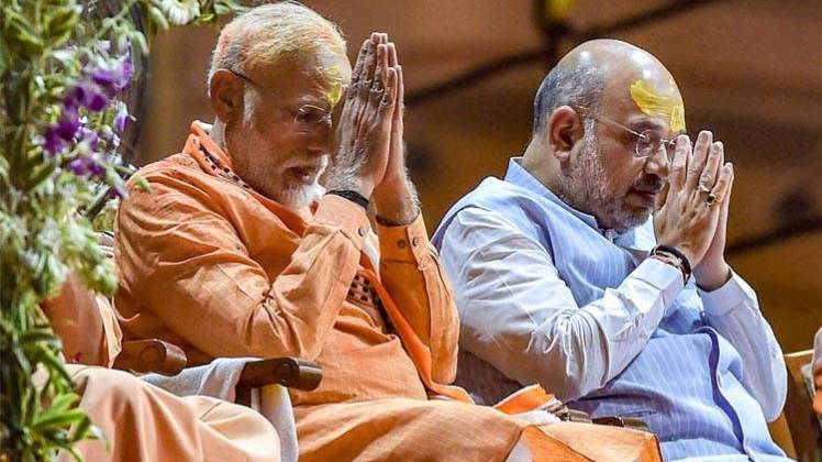 काशी में नरेंद्र मोदी और अमित शाह