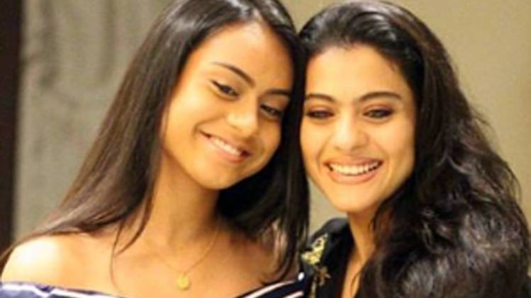 काजोल और बेटी न्यासा (फाइल फोटो)