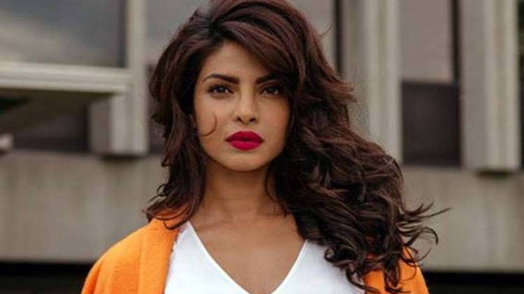 प्रियंका चोपड़ा 