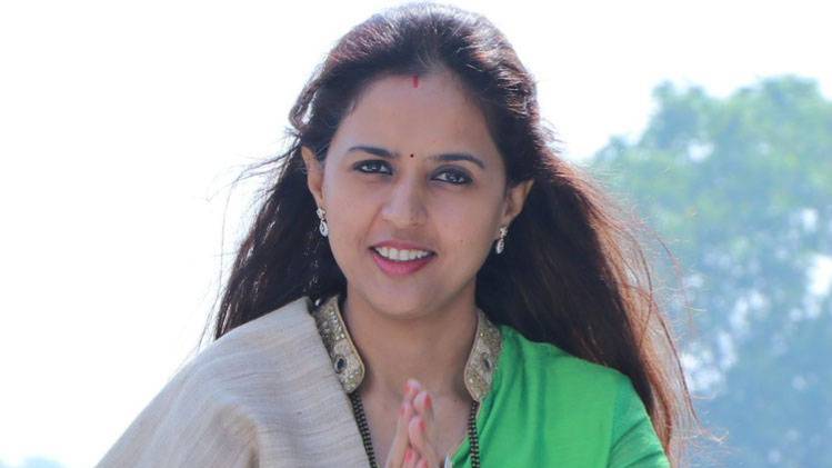 महाराष्ट्र की बीड सीट से एक बार प्रीतम मुंडे मैदान में हैं. 