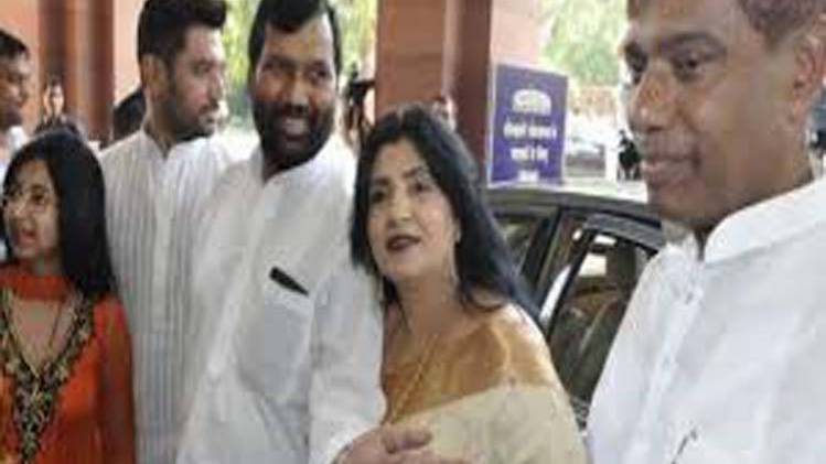 एलजेपी प्रमुख रामविलास पासवान