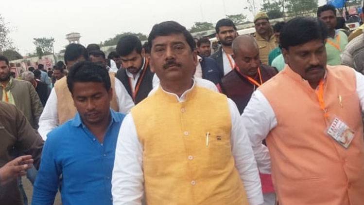 संतकबीर नगर से सांसद शरद त्रिपाठी का बीजेपी ने टिकट काटा