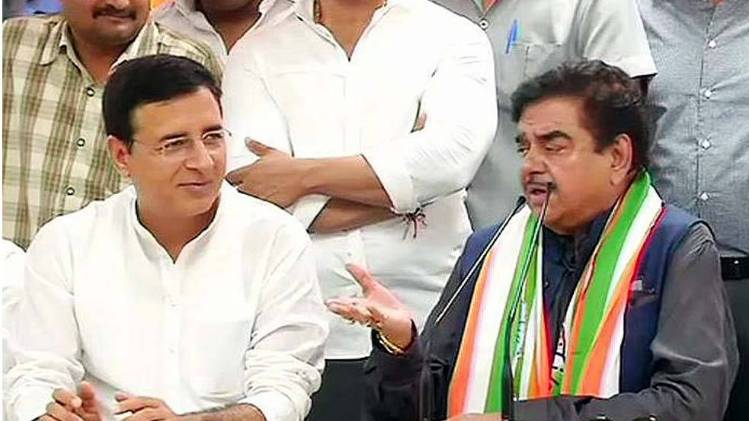 कांग्रेस में शामिल हुए शत्रुघ्न सिन्हा (फोटो-  ANI)