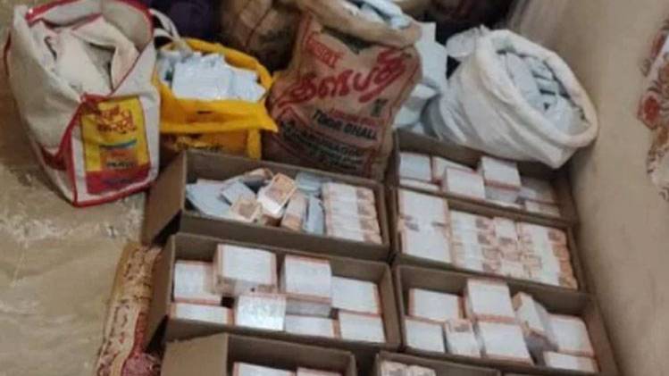 वेल्लोर में सीमेंट गोदाम से बरामद हुआ 11 करोड़ रुपये 