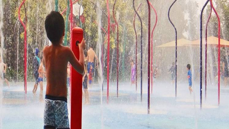 गर्मियों में हर किसी के मन में बस एक यही सवाल रहता है कि आखिर इस तेज धूप में जाएं तो जाएं कहां.