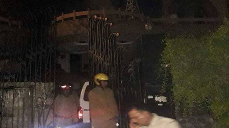 जनकपुरी में गर्ल्स हॉस्टल में लगी आग